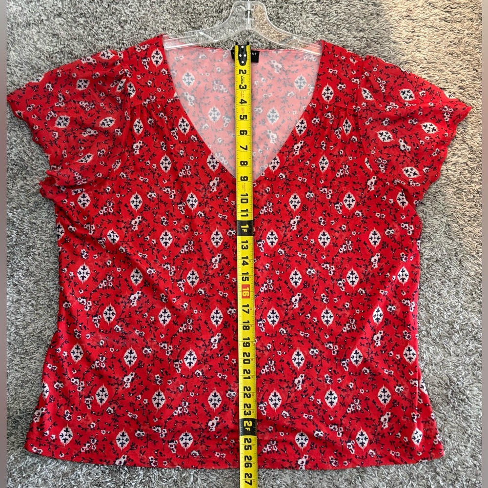 Lane Bryant 18/20 Red Patterned V-Neck Blouse - Picture 3 of 7